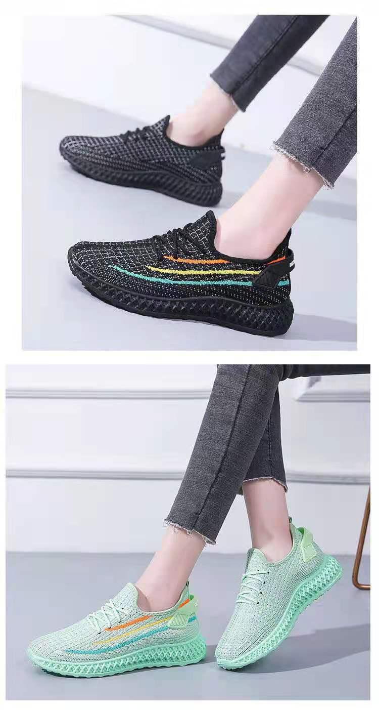 Chaussures de course pour femmes d'été en tissu tissé Sneakers de sport mode décontractée Chaussures de marche en maille respirante antidérapantes légères et respirantes Chaussures de course en maille au design confortable