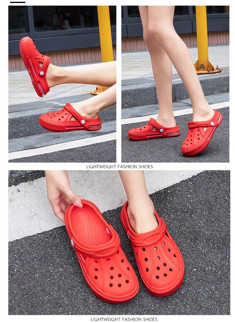 Sandales pour Femmes Été Trous Chaussures en Caoutchouc Sabots Chaussures de Jardin Noires Sandales Plates de Plage Sabots de Jardin Sandales Légères à Enfiler Classiques Réglables Chaussons de Marche d'Extérieur