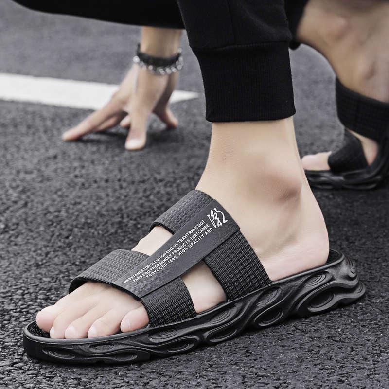 Tongs d'été décontractées modernes, sandales de piscine, chaussons pour hommes, chaussures de tennis, baskets, pantoufles confortables à mémoire de forme, pantoufles d'extérieur, pantoufles de luxe d'intérieur pour hommes