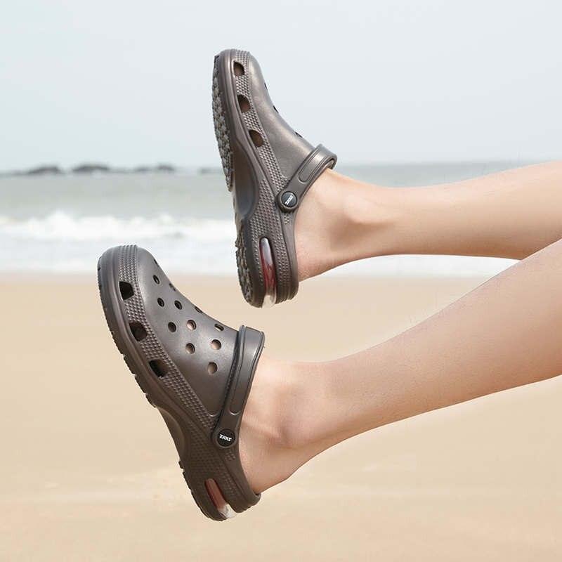 Chaussons Modernes Sandales d'Été Mocassins Tennis Entraînement en Extérieur Sabots de Plage Sabots de Jardin Unisexe Chaussures Sabots d'Été à Enfiler Sandales d'Extérieur pour Hommes