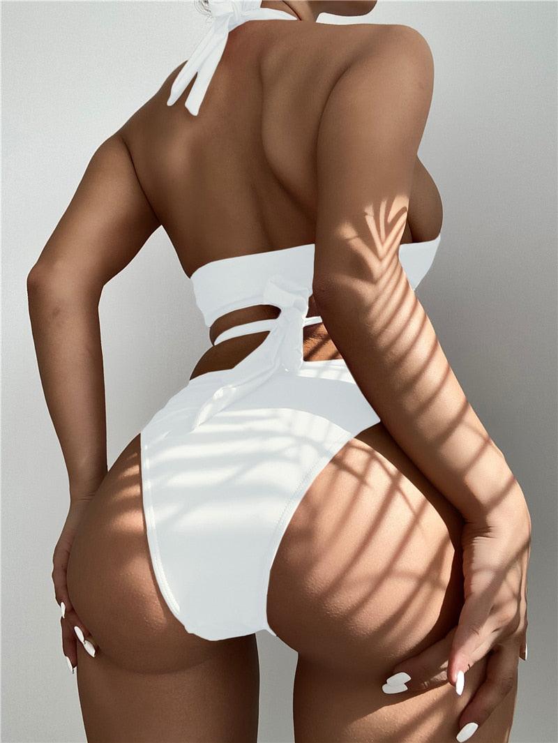Ensemble de bikinis croisés creux, maillot de bain pour femme, nouveau maillot de bain deux pièces de couleur unie, haut de bikini à licou croisé avec découpes et bas taille haute, tenue de plage d'été, maillot de bain pour femme.