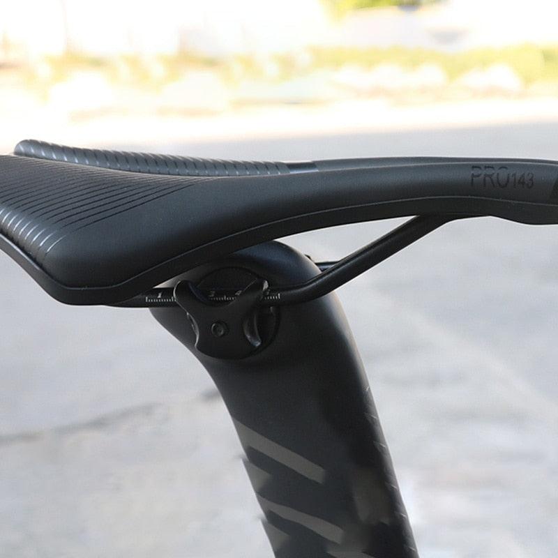 Selle de vélo souple et épaisse pour VTT et vélo de route, large coussin de siège de vélo, selle de vélo en carbone, conception ergonomique, confort optimal, selle de vélo avec mousse respirante, coussin de vélo souple pour femmes et hommes