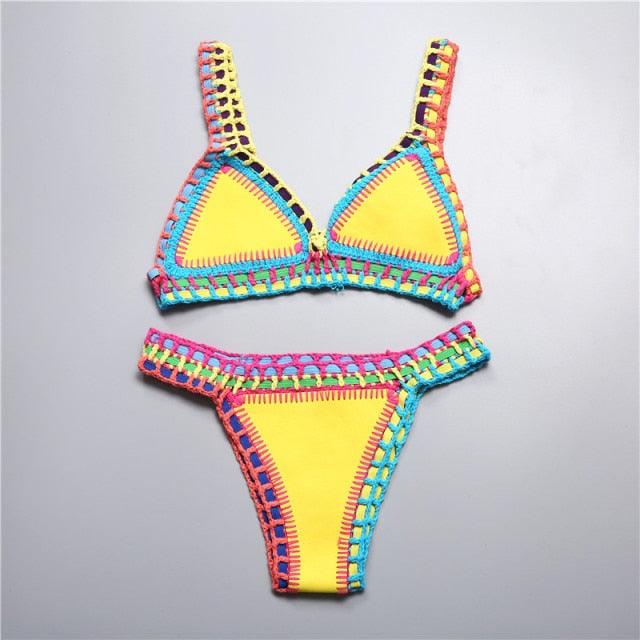 Maillot de bain bikini fait main en tricot au crochet pour femmes, ensemble deux pièces avec liens sur les côtés, maillot de bain triangle de plage