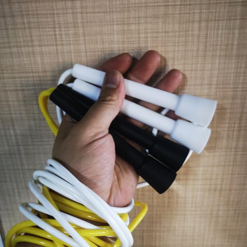 Corde à sauter professionnelle en PVC pour hommes, avec poignées en plastique, pour tous les niveaux. Corde à sauter segmentée pour le sport, le fitness en extérieur, la salle de sport, pour hommes et femmes.