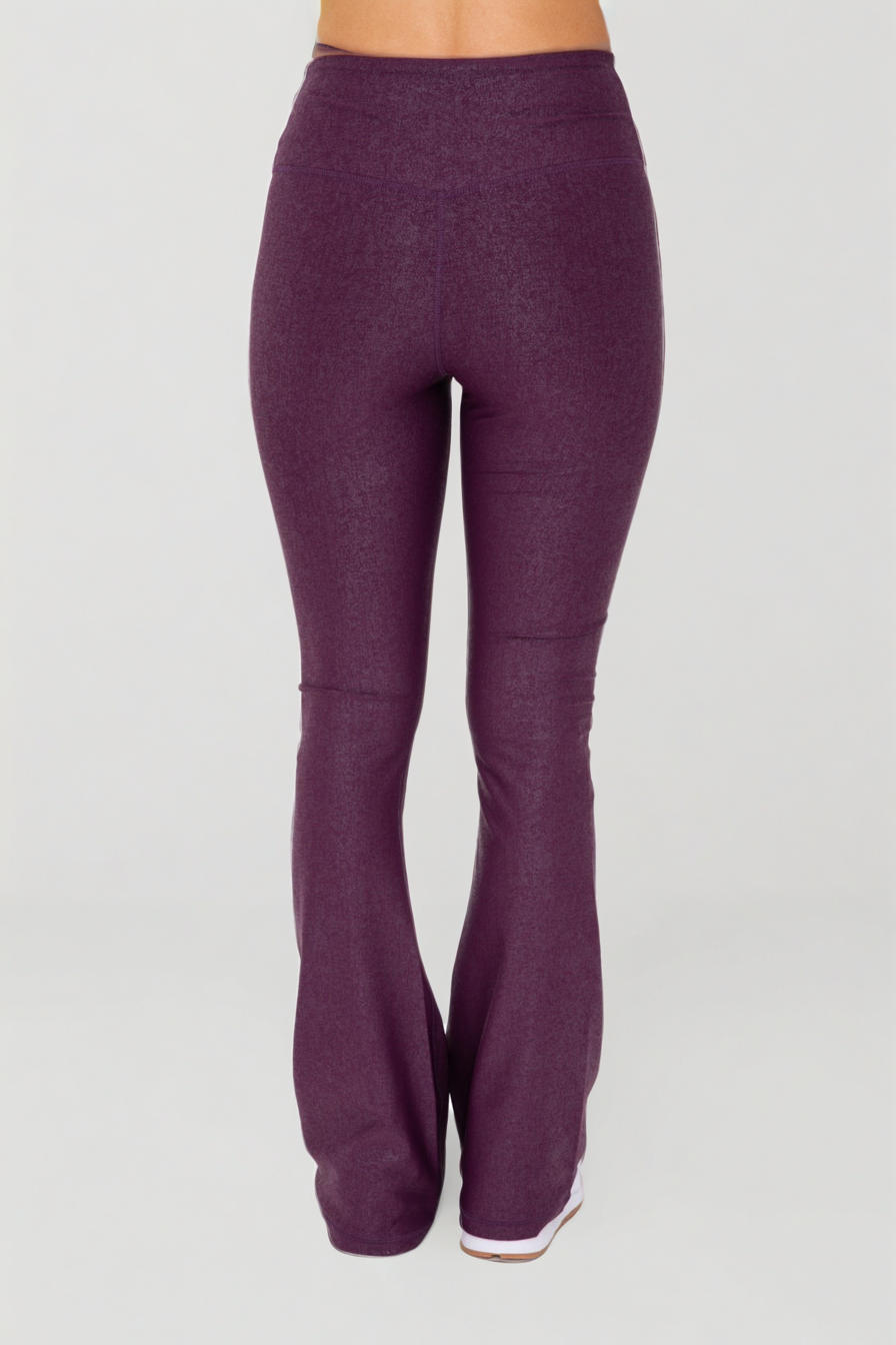 Leggings évasés croisés effet cuir Luxe Edge