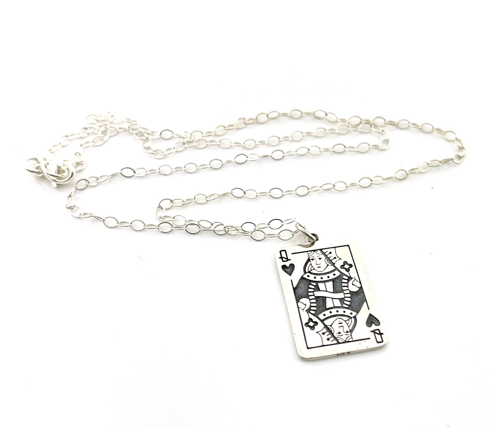 Collier Reine de Cœur en argent sterling – Pendentif carte à jouer sur chaîne de 45 cm
