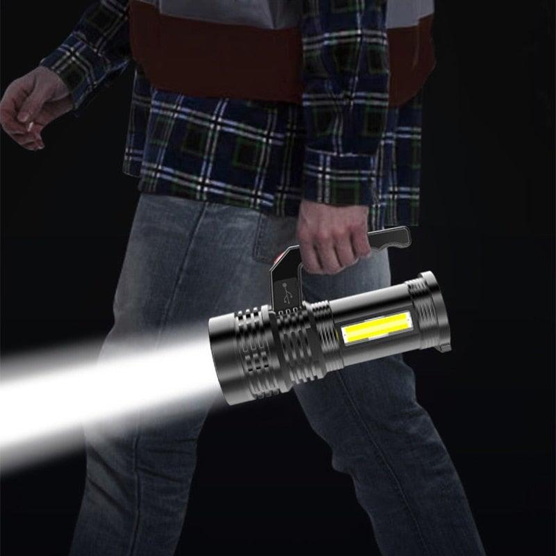 Lampes de poche rechargeables étanches 3 modes Interrupteur puissant projecteur haute luminosité Lampe de poche LED portable haute puissance étanche Utilisation à la maison et en extérieur de longue durée