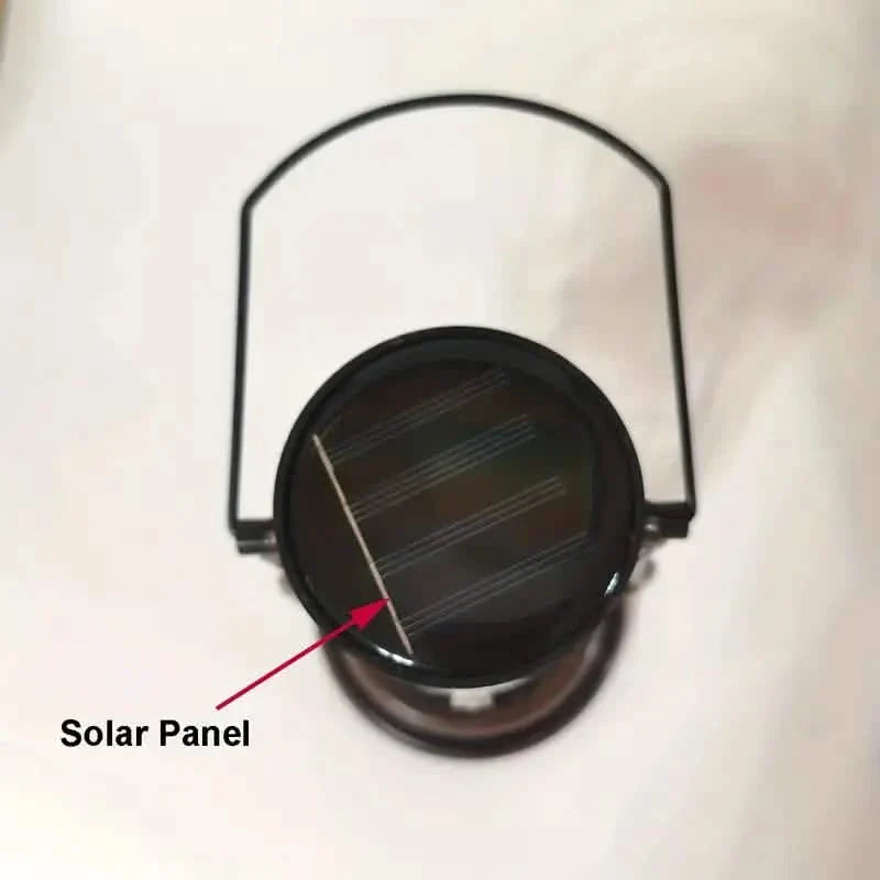 Lampe à Kérosène Rétro LED Lanterne de Cheval Extérieure Étanche Portable Rechargeable Solaire Effet Flamme