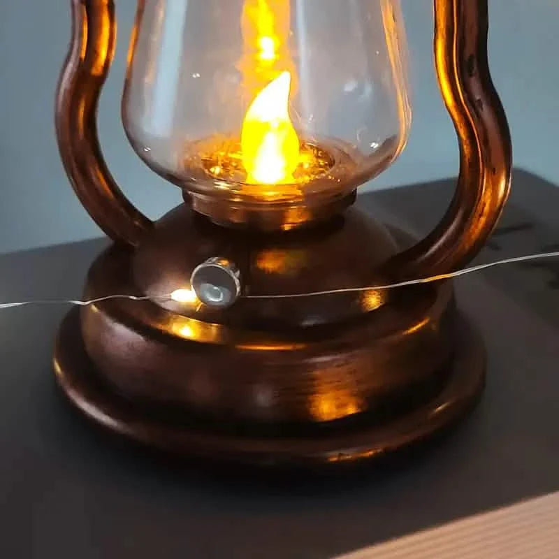 Lampe à Kérosène Rétro LED Lanterne de Cheval Extérieure Étanche Portable Rechargeable Solaire Effet Flamme