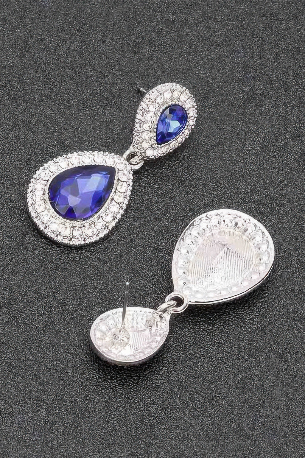 Boucle d'oreille pendante strass