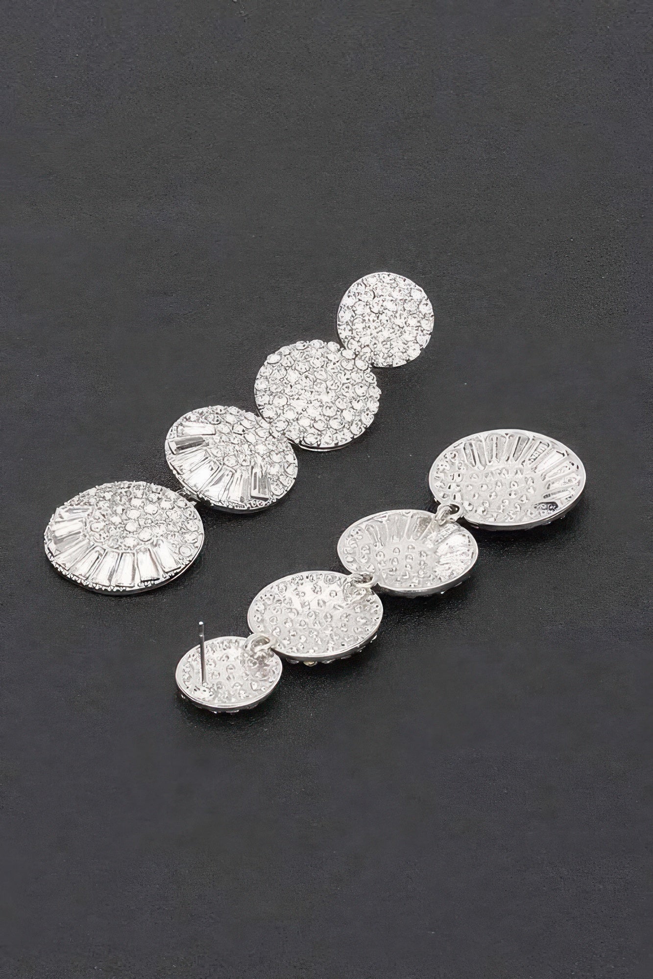 Boucle d'oreille en strass