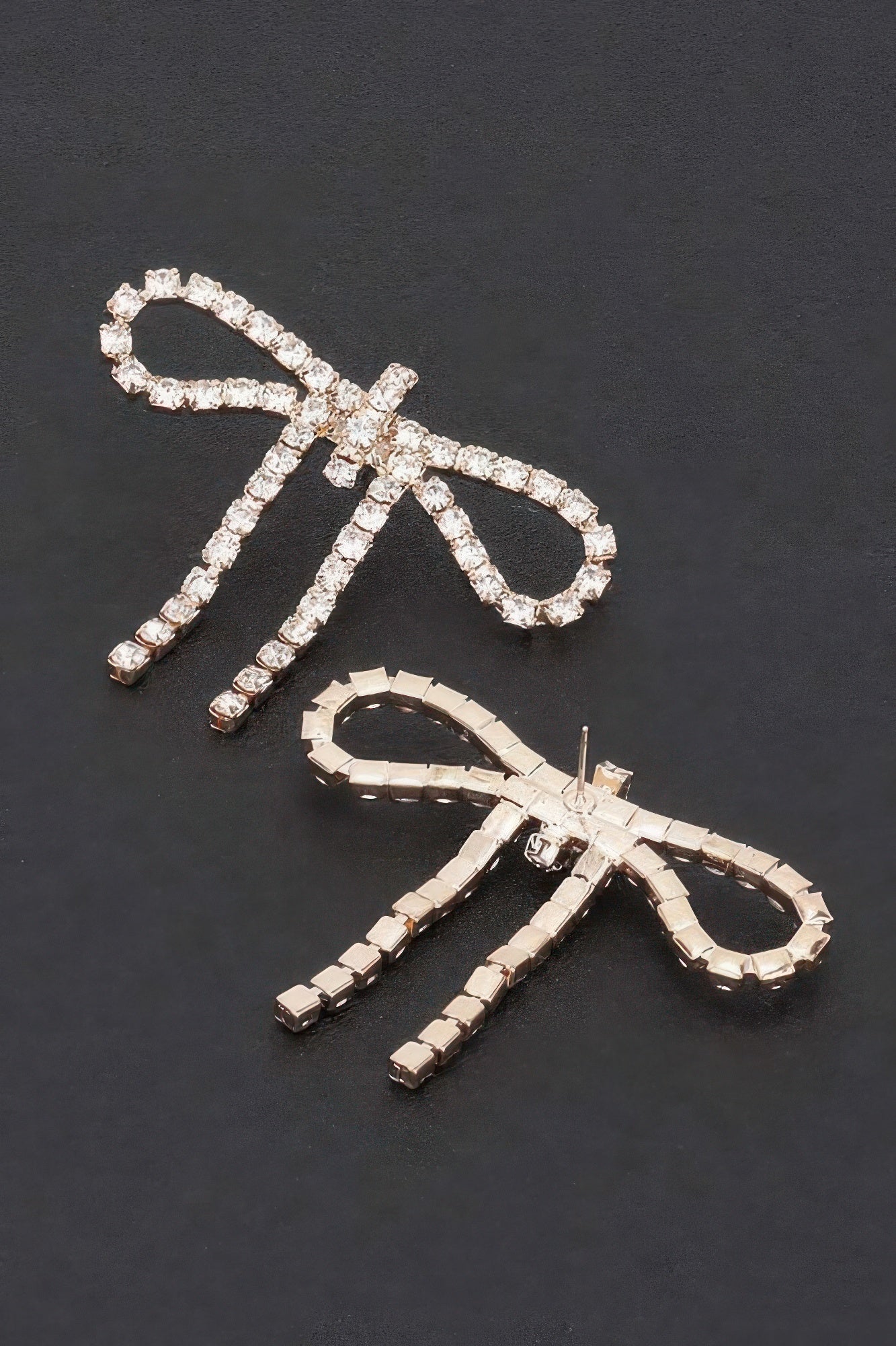 Boucle d'oreille en strass
