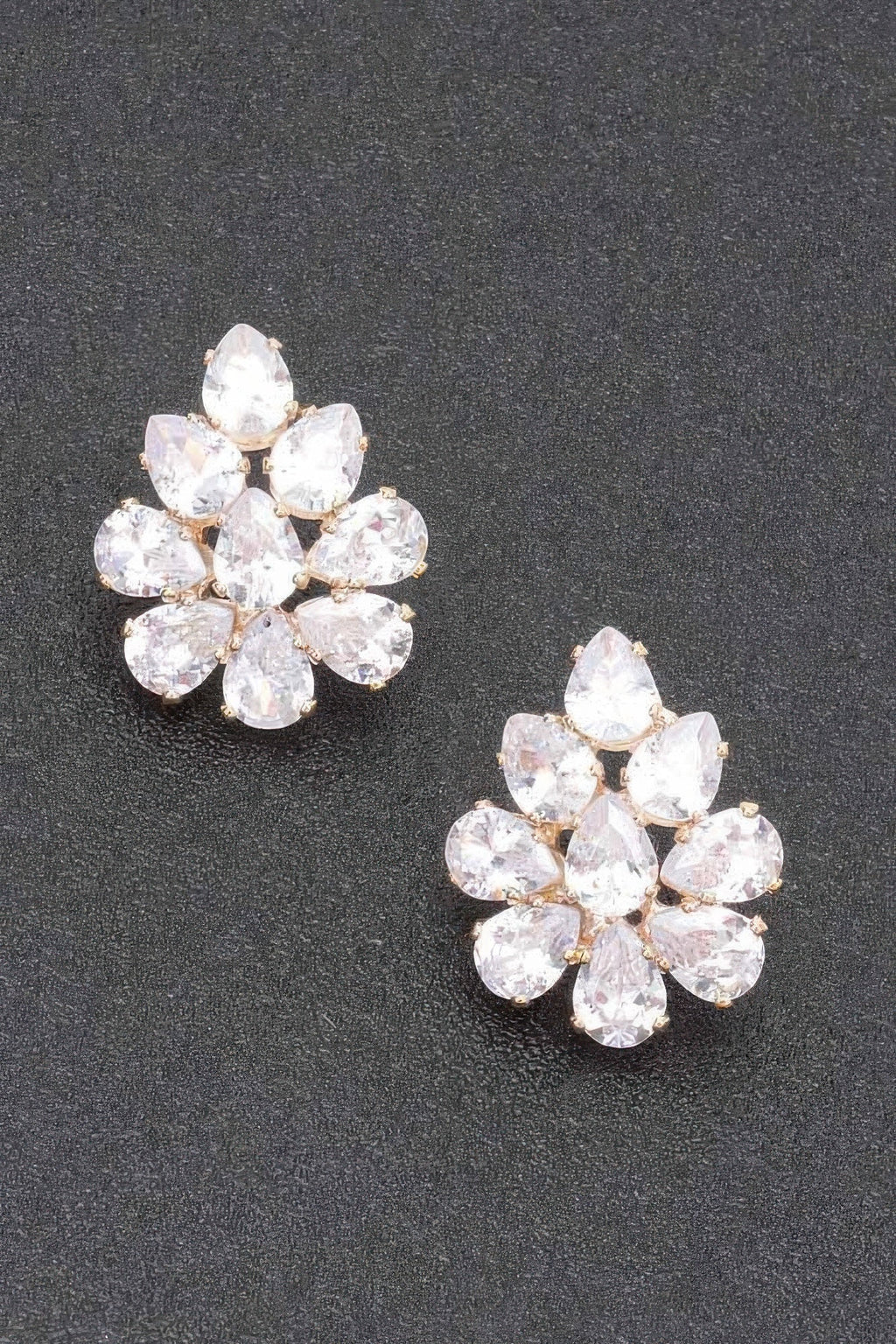 Boucle d'oreille en strass