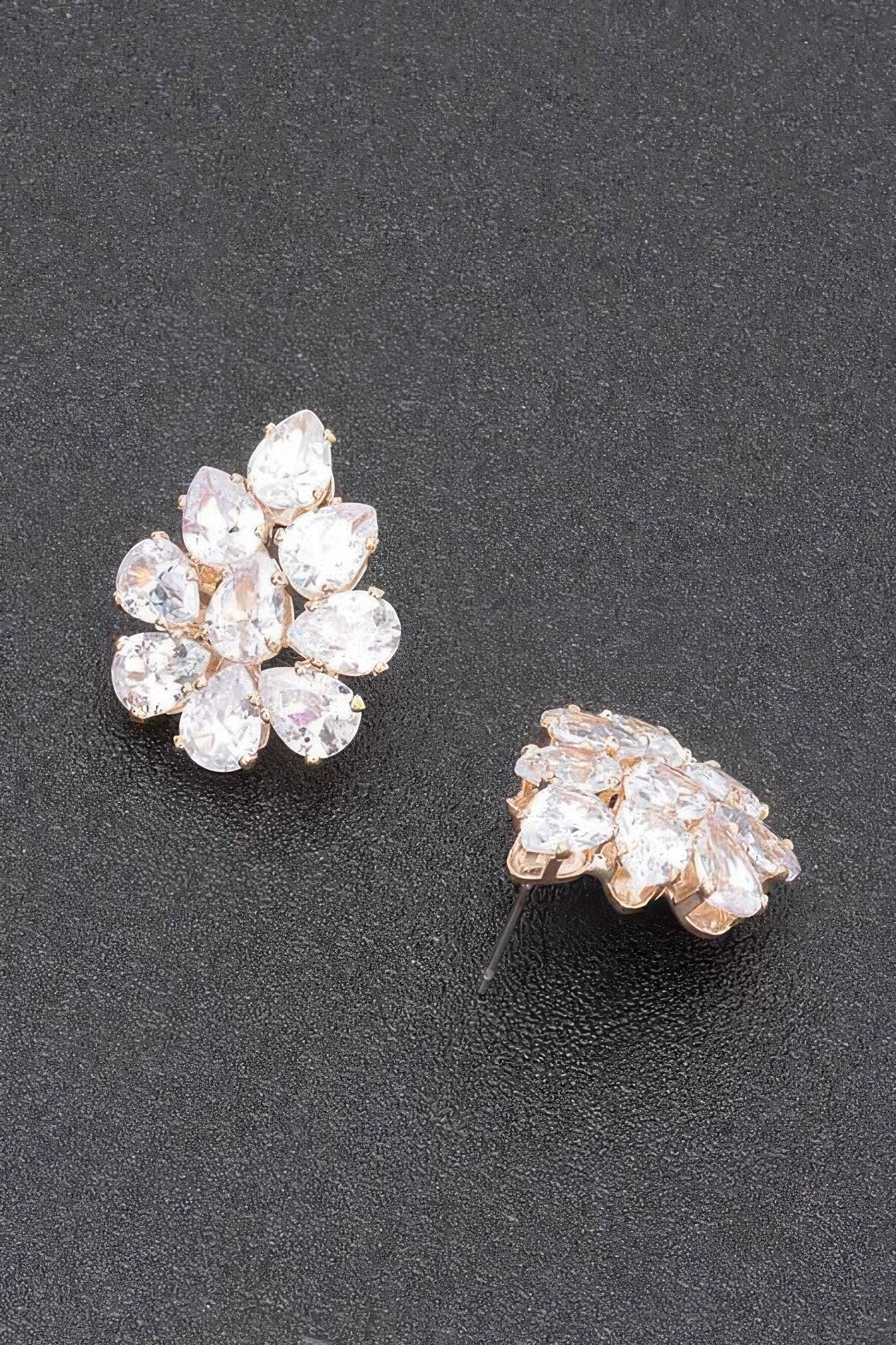 Boucle d'oreille en strass