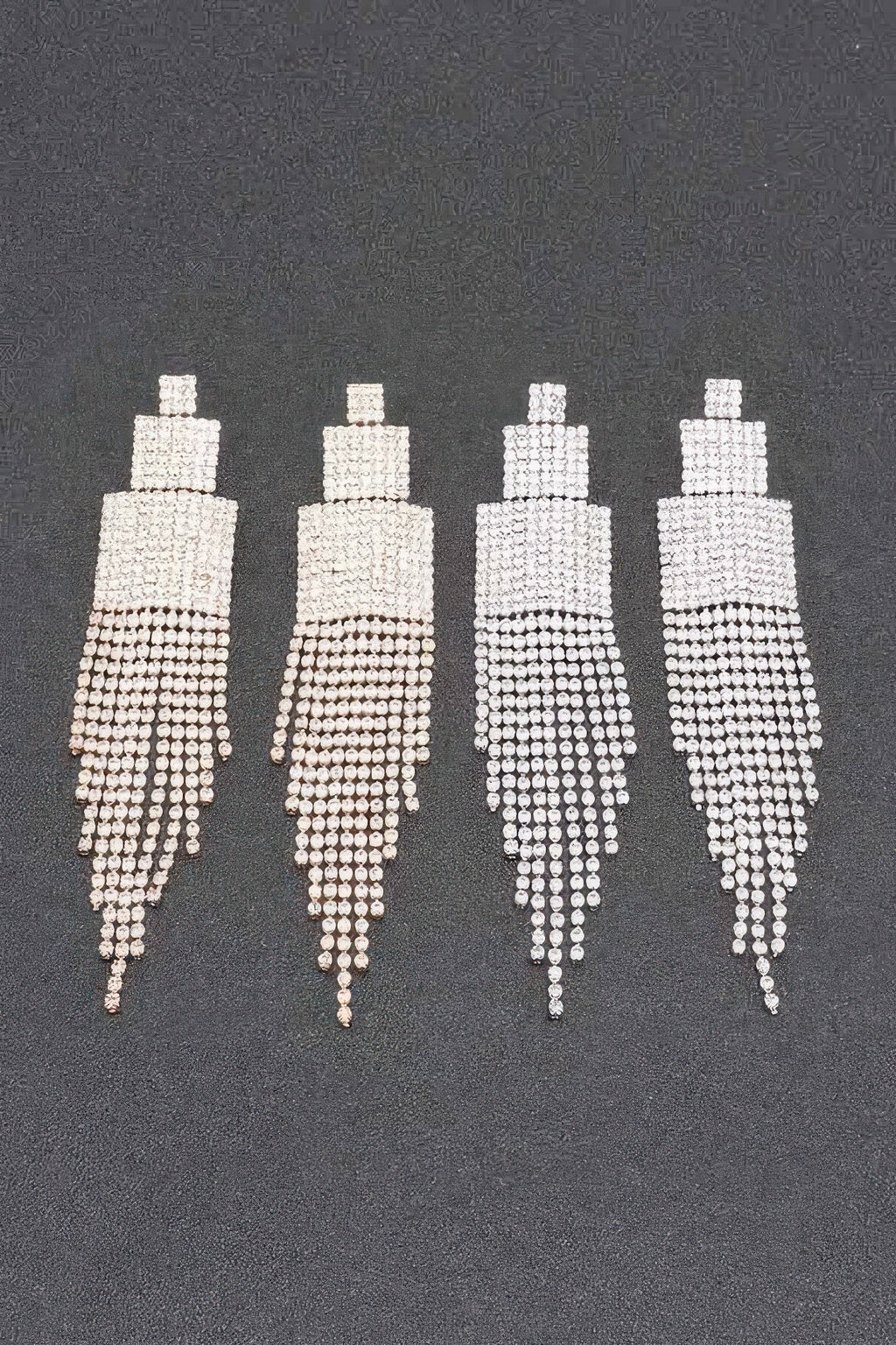 Boucle d'oreille en strass