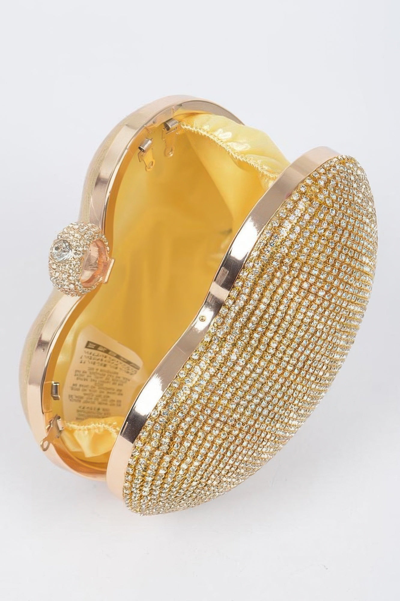 Pochette de soirée en forme de cœur ornée de strass
