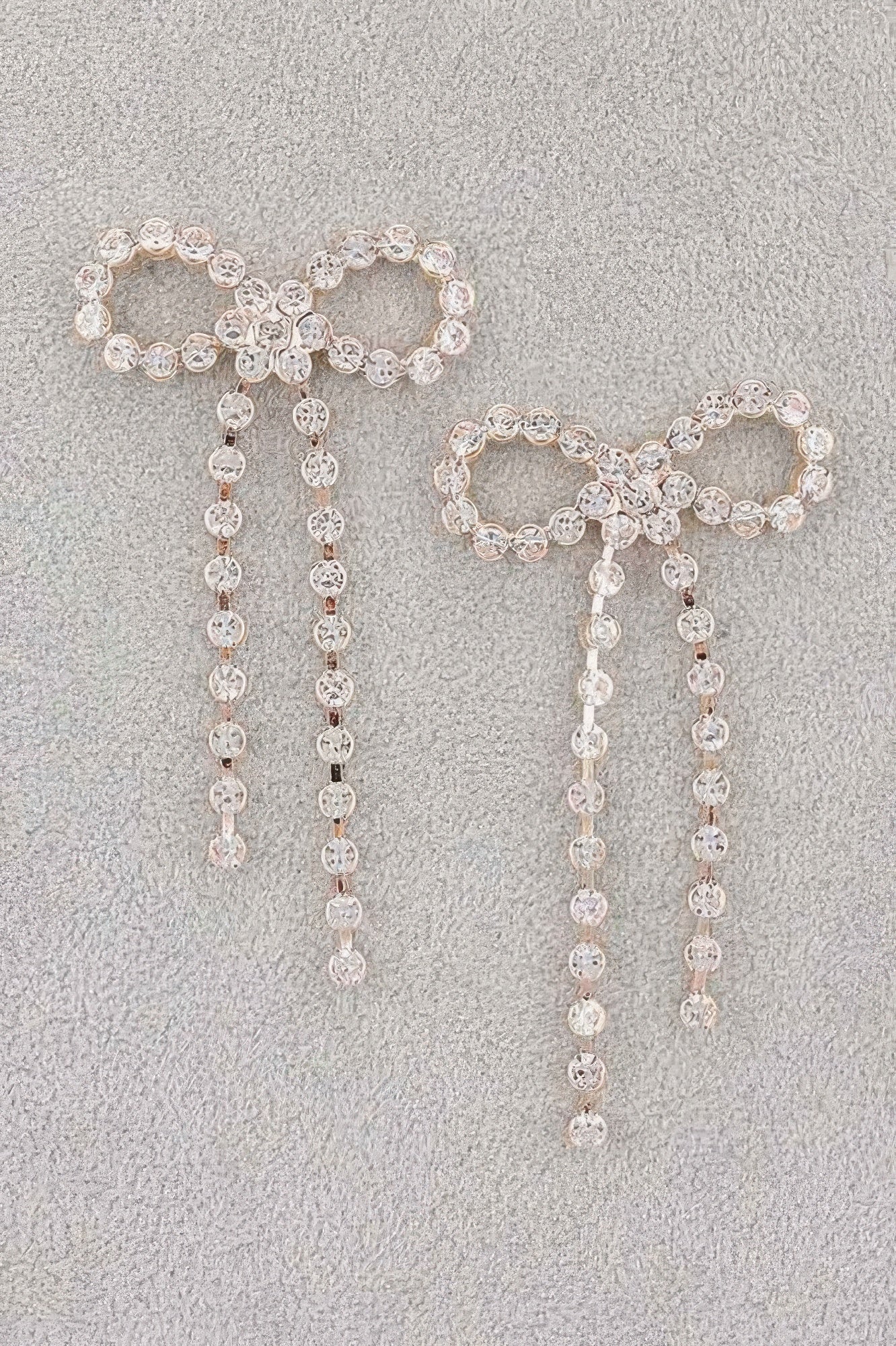 Boucle d'oreille ruban en strass