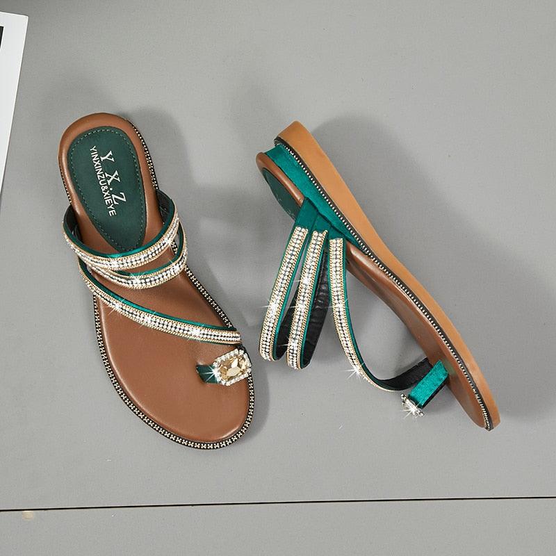Sandales pour femme avec strass, tongs d'été en cuir, sandales à cristaux, sandales décontractées plates pour femme avec strass et cristaux, pantoufles confortables de plage, tongs