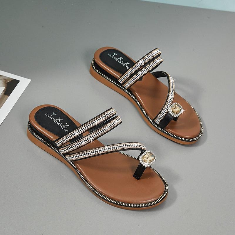 Sandales pour femme avec strass, tongs d'été en cuir, sandales à cristaux, sandales décontractées plates pour femme avec strass et cristaux, pantoufles confortables de plage, tongs