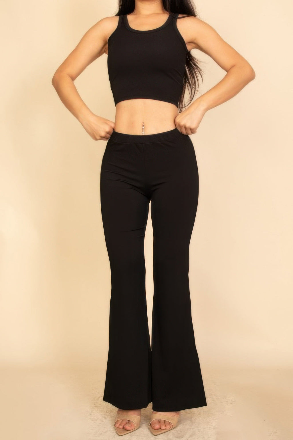 Ensemble débardeur court côtelé et pantalon évasé