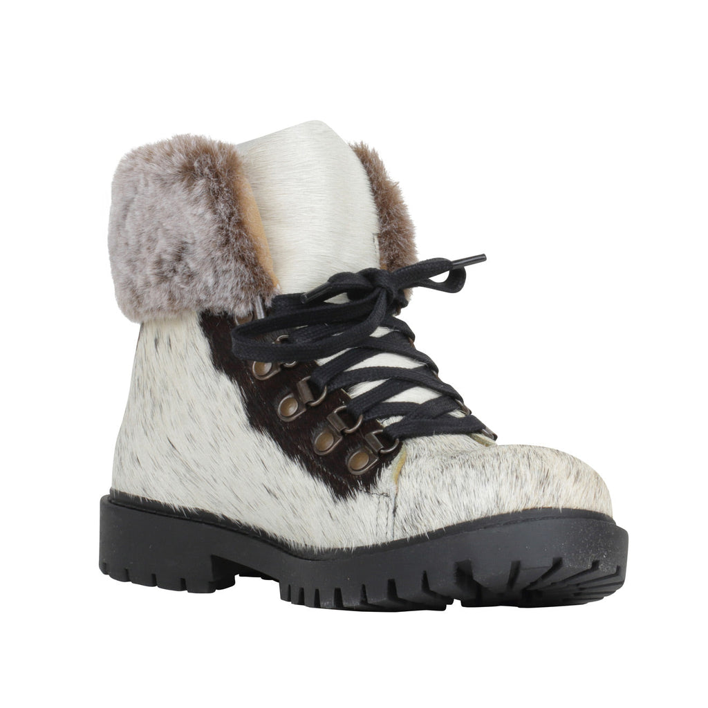 Turbulent Boots
