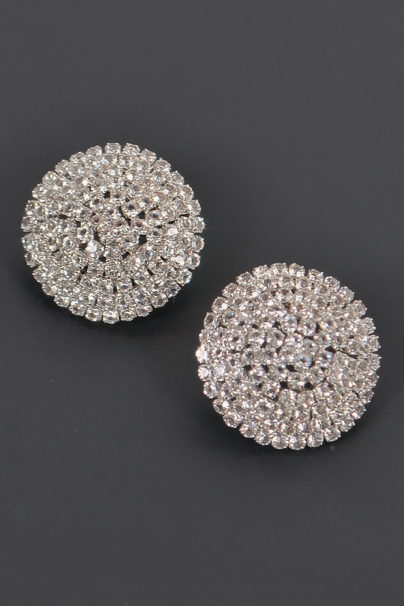 Boucles d'oreilles clous rondes en strass