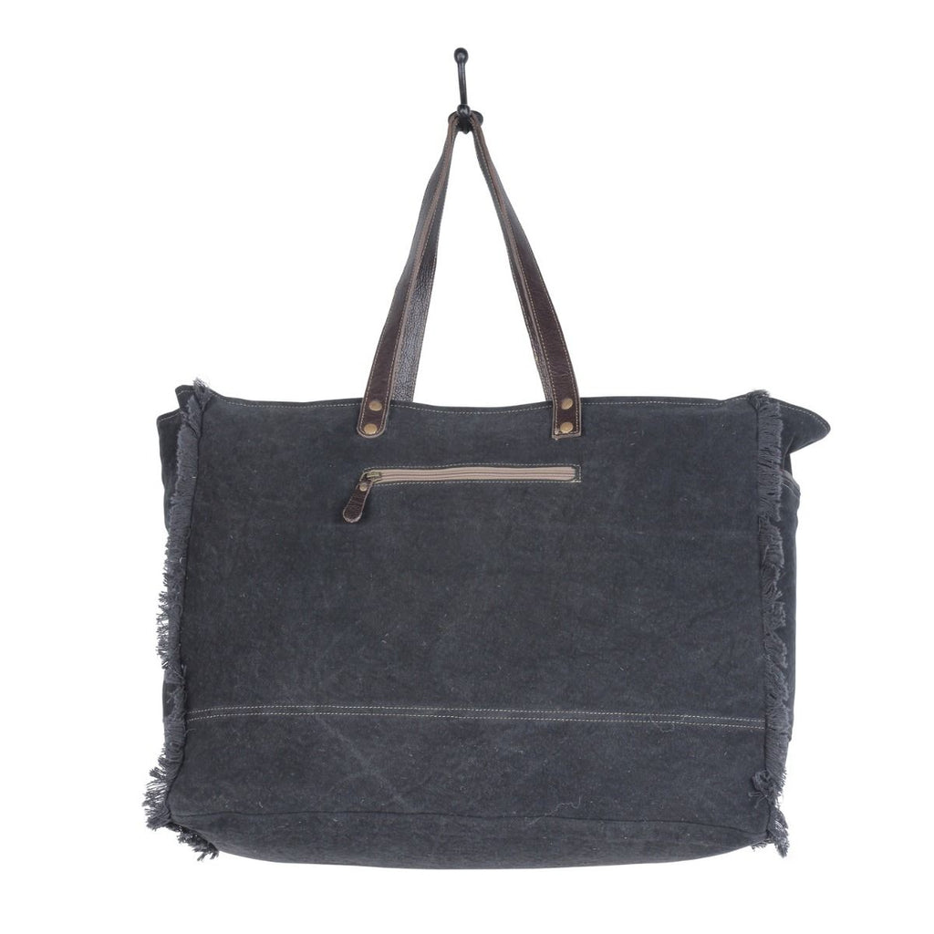 Sac fourre-tout en cuir Myra Sea Grass Hair-On - Sac spacieux en cuir de vachette avec poche avant embossée pour l'élégance au quotidien