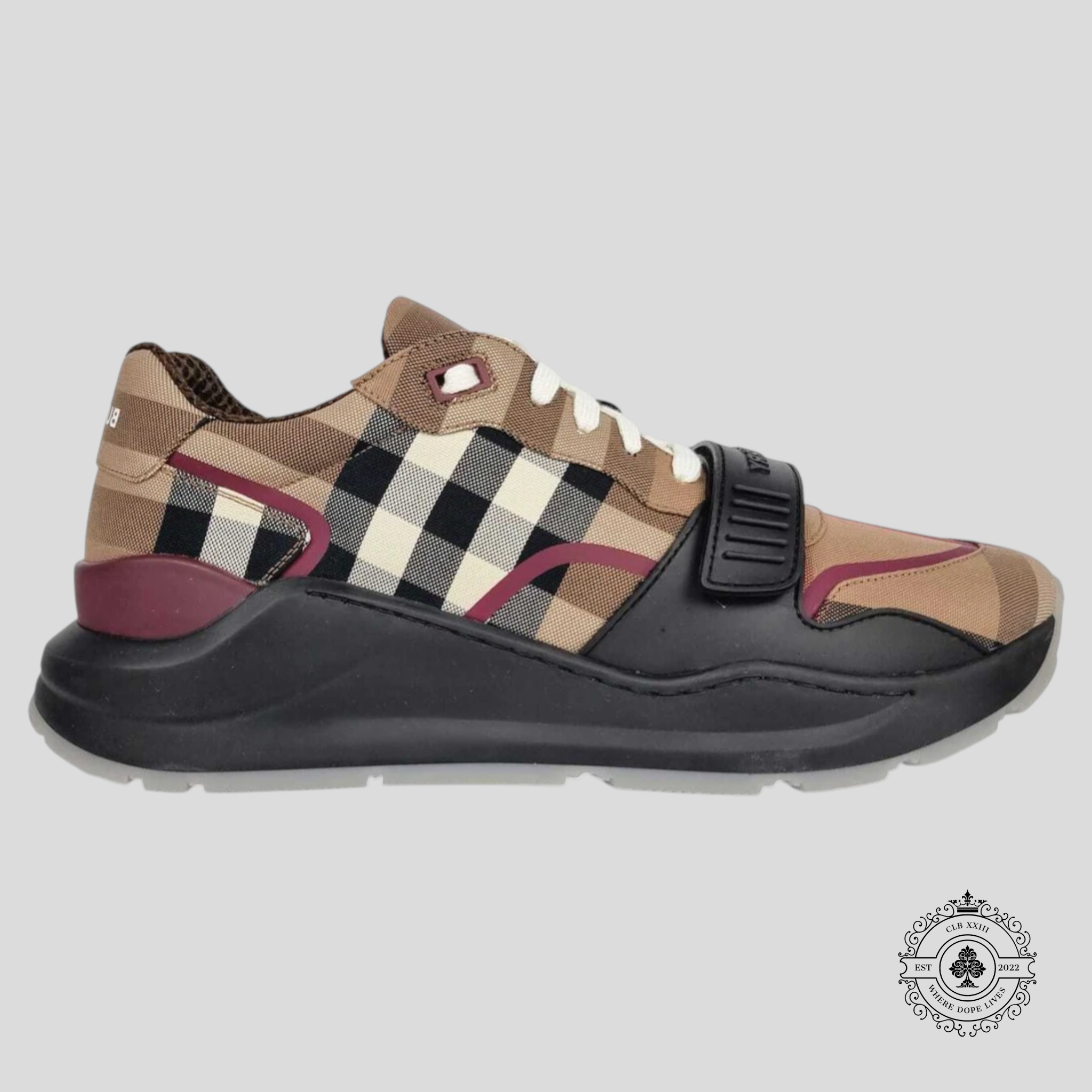 Burberry Baskets Ramsey à carreaux marron bouleau