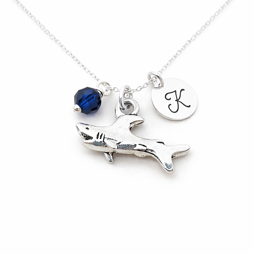 Collier Requin – Argent Sterling avec Pierre de Naissance et Breloque Initiale