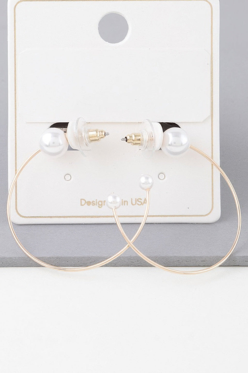 Boucles d'oreilles créoles perles délicates et brillantes