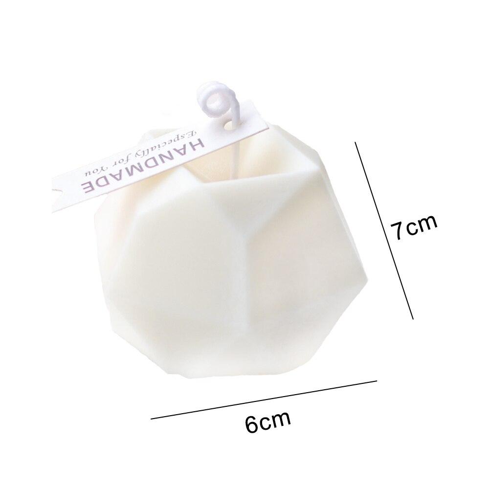 Moule en Silicone Sapin de Noël, Moule à Gâteau, Outils de Décoration, Moule à Bougie, Outil de Cuisson, Décoration de Maison pour Fête de Noël, Moule en Silicone 3D Sapin pour Bougie, 4 Moules Différents pour Sapin de Noël.