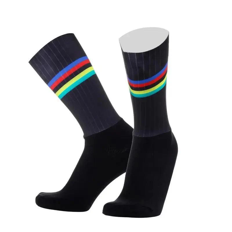 Chaussettes de cyclisme antidérapantes en silicone au design simple et moderne pour hommes, chaussettes de course uniques pour vélo, chaussettes de sport légères et respirantes