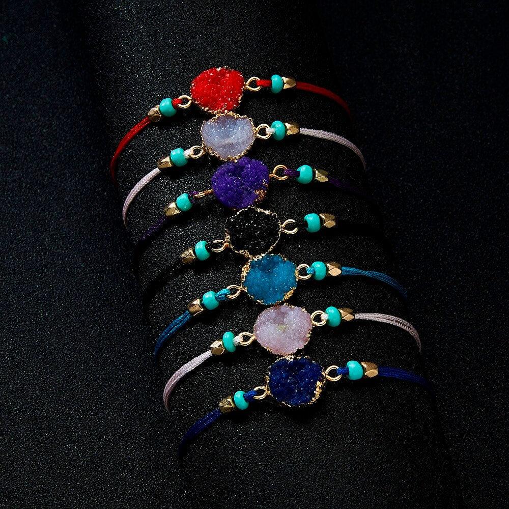 Bracelet breloque en pierre simple et coloré, bracelet de couple tressé en fil noir et rouge avec carte de vœux, bijoux faits à la main, bracelet à breloques en perles de pierre naturelle, bracelet manchette avec carte message 18-30 cm