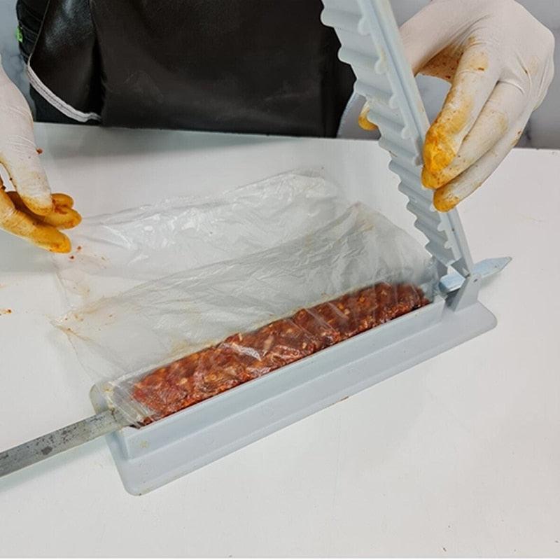 Brochettes Kebab Maker Grill Barbecue Stringer Box Machine Bœuf Viande Légumes Grill Gadget de barbecue extérieur Accessoires de barbecue utiles Brochette manuelle antiadhésive Presse d'aliments Accessoires de cuisine de grill
