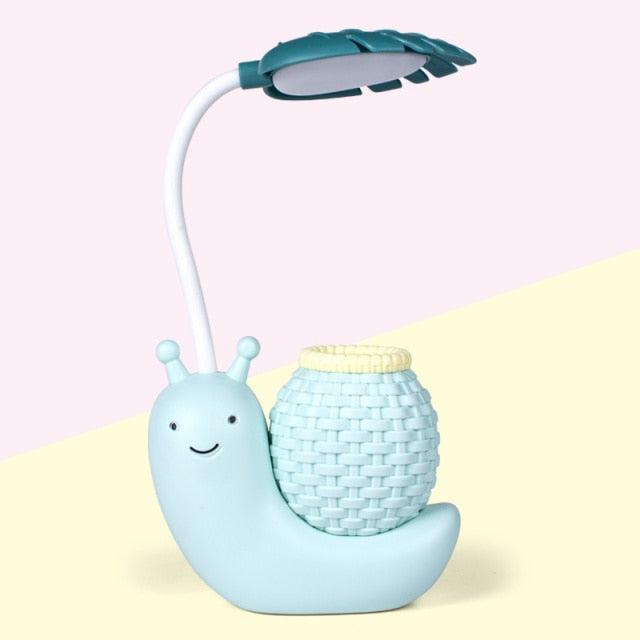 Lampe de table à LED Snail, jolie lampe de bureau avec porte-stylo, veilleuse de lecture pour enfants, chambre à coucher, dortoir universitaire, protection des yeux, organisateur réglable, jolies lampes d'étude pour la décoration de chambre.