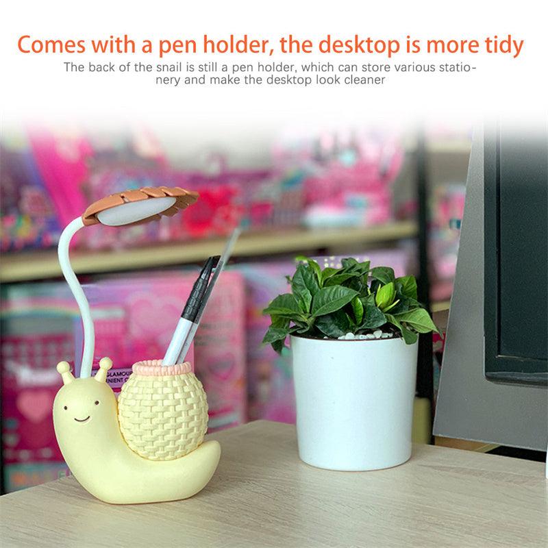 Lampe de table à LED Snail, jolie lampe de bureau avec porte-stylo, veilleuse de lecture pour enfants, chambre à coucher, dortoir universitaire, protection des yeux, organisateur réglable, jolies lampes d'étude pour la décoration de chambre.