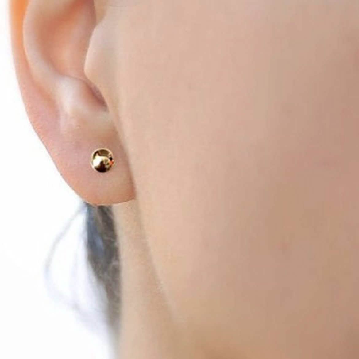 Puces d'oreilles en or massif 10 carats