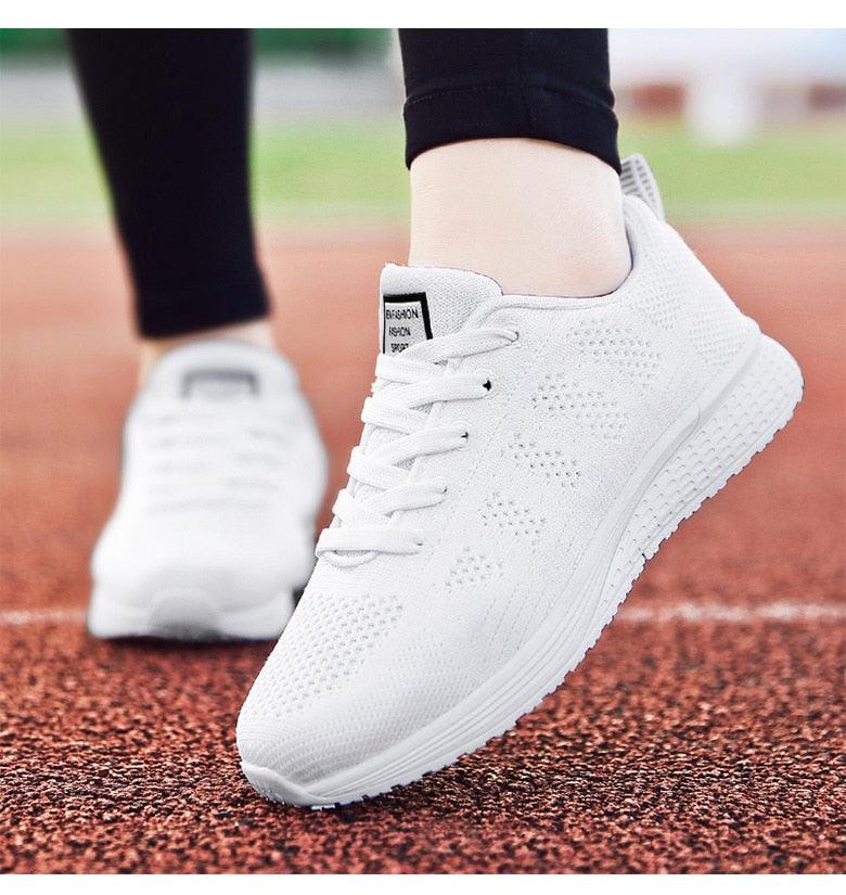 Chaussures décontractées de sport pour femme, à la mode, respirantes, en maille, plates, pour la gym, vulcanisées, pour la marche, légères, confortables et tendance.