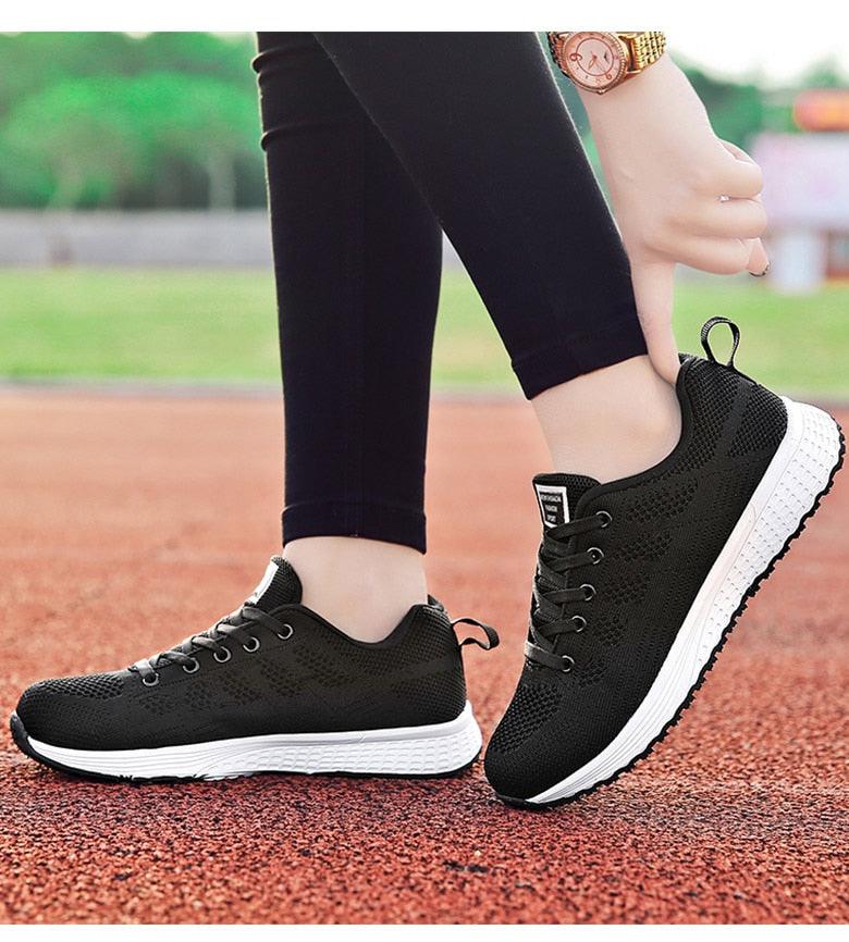 Chaussures décontractées de sport pour femme, à la mode, respirantes, en maille, plates, pour la gym, vulcanisées, pour la marche, légères, confortables et tendance.