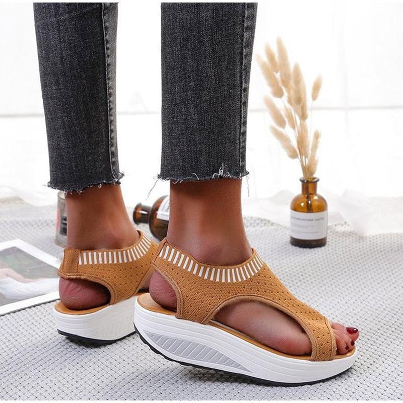 Chaussures confortables de sport pour femmes, sandales à plateforme estivales, chaussures décontractées pour femmes, sandales tricotées à bout ouvert, chaussures d'été pour femmes, baskets élégantes à enfiler.