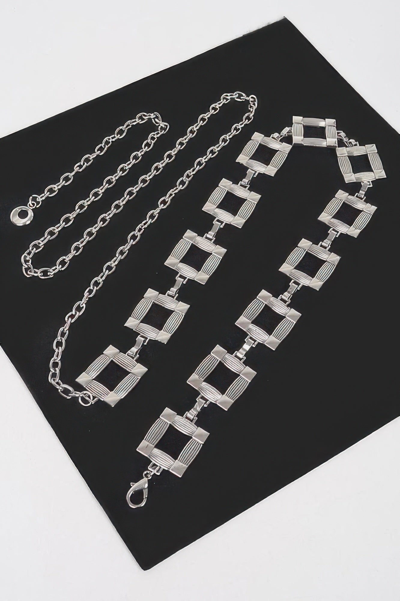 Ceinture chaîne pour grandes tailles, à maillons carrés