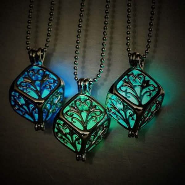 Collier Pendentif Fée Magique Steampunk Lumineux Dans Le Noir