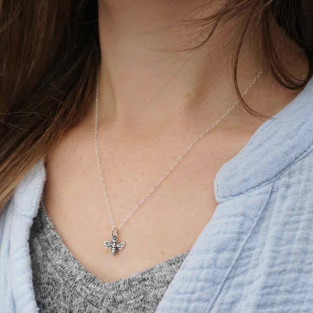 Mini collier abeille en argent sterling – Bijou abeille simple et quotidien