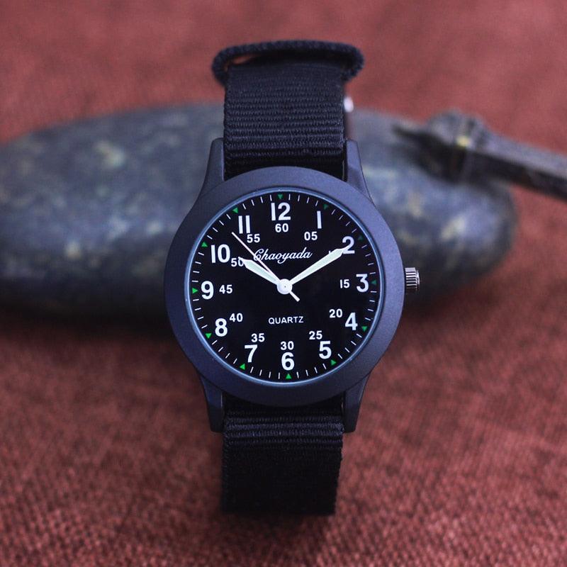 Montres Quartz Enfant Montres Filles Étanches Cadeaux Horloge Enfants Toile Montres Mode Montres Foncées Pour Hommes Imperméable Montre-bracelet Homme Sport Extérieur De Terrain Avec Bracelet En Nylon