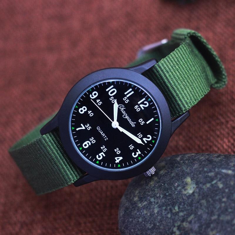 Montres Quartz Enfant Montres Filles Étanches Cadeaux Horloge Enfants Toile Montres Mode Montres Foncées Pour Hommes Imperméable Montre-bracelet Homme Sport Extérieur De Terrain Avec Bracelet En Nylon