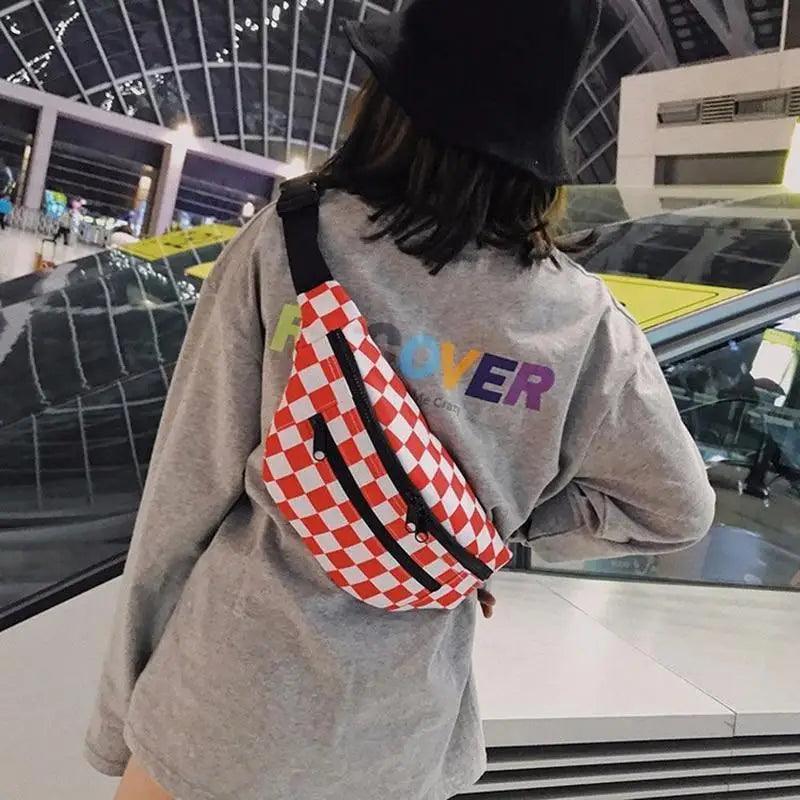 Sac banane élégant et à la mode pour femme, idéal pour les festivals, les voyages, motif à carreaux noirs et blancs