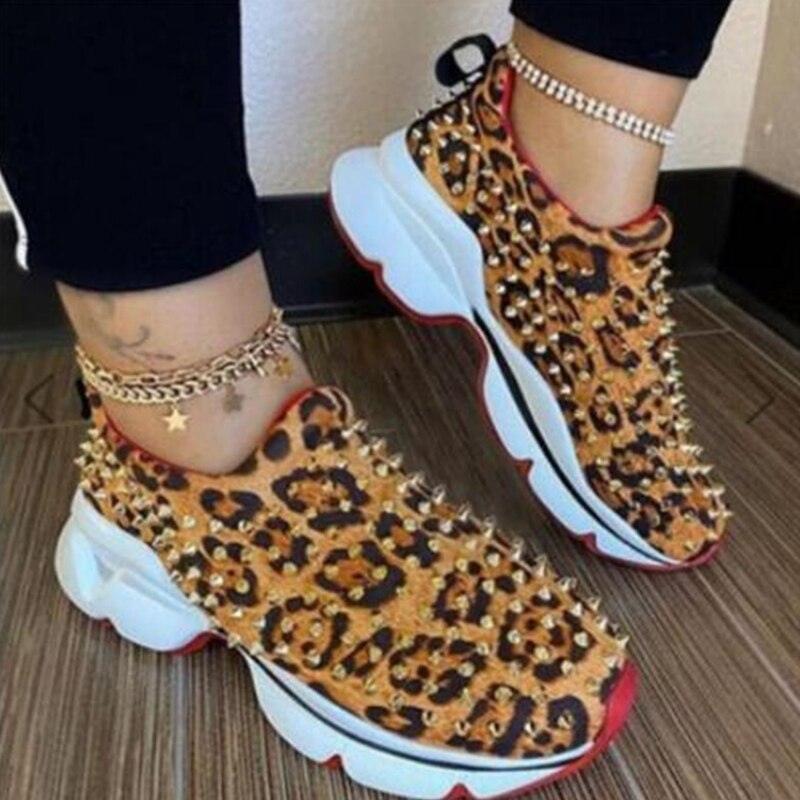 Baskets élégantes pour femmes avec antidérapant Confortables Sport Été Nouveau Mesh Respirant Plateforme Augmentée Chaussures de mode Baskets de course pour femmes