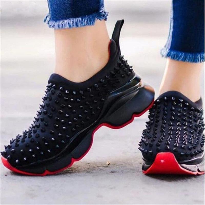 Baskets élégantes pour femmes avec antidérapant Confortables Sport Été Nouveau Mesh Respirant Plateforme Augmentée Chaussures de mode Baskets de course pour femmes