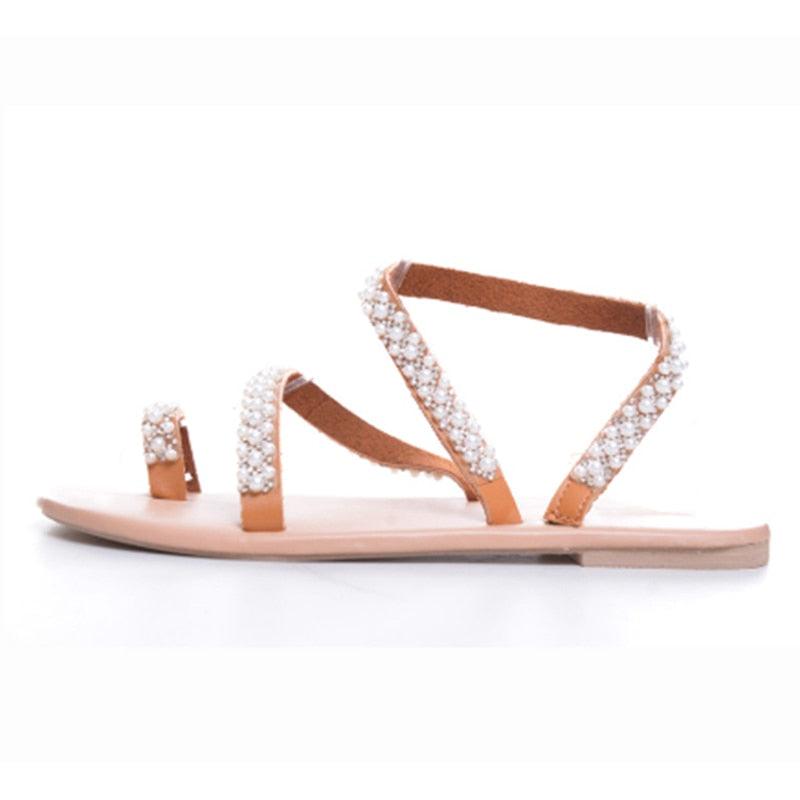 Sandales plates d'été, jolies décorations de perles, sandales plates en cuir pour femme, chaussures de plage pour les vacances, sandales plates à lanières avec strass, confortables, à bout ouvert, luxe pour femme.