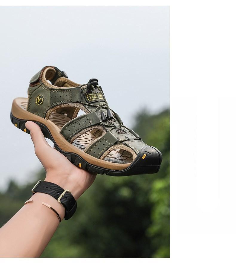 Sandales d'été respirantes pour hommes Chaussures décontractées de plage Semelle épaisse Bout fermé Chaussures aquatiques Randonnée Pêche Sandales de marche à bout fermé pour l'extérieur sportives légères Respirantes Imperméables